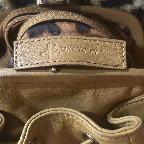 B. Makowsky Tan Leather Crossbody Bag - Picture 2 of 16
